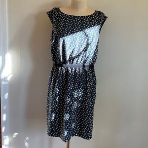 LOFT Petite Size L Sleeveless Mini Dress. Geometric Leaf Pattern